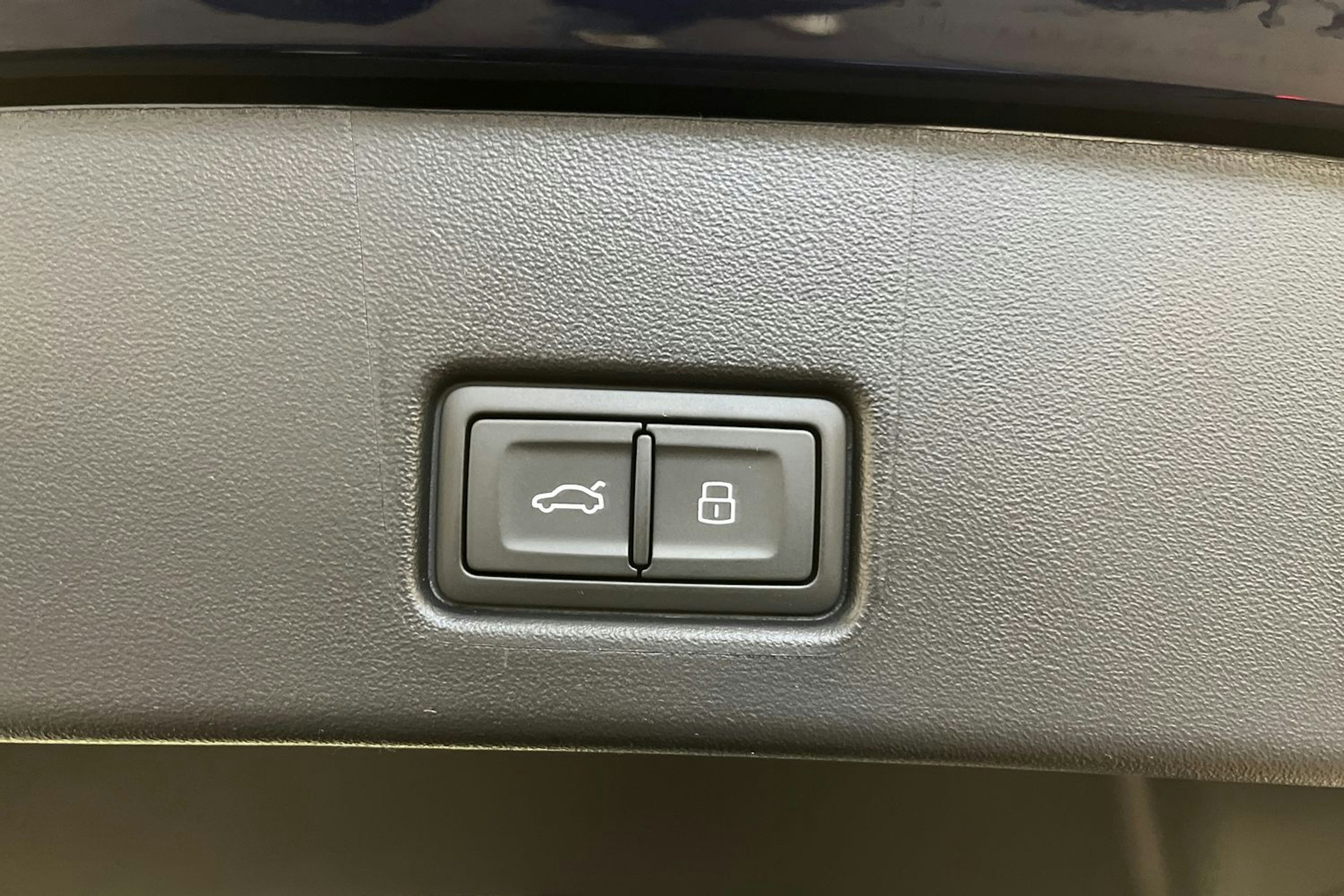 navarra sininen Audi Q4 e-tron 2026 kuva 12.