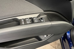 navarra sininen Audi Q4 e-tron 2026 kuva 14.