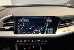 navarra sininen Audi Q4 e-tron 2026 kuva 17.