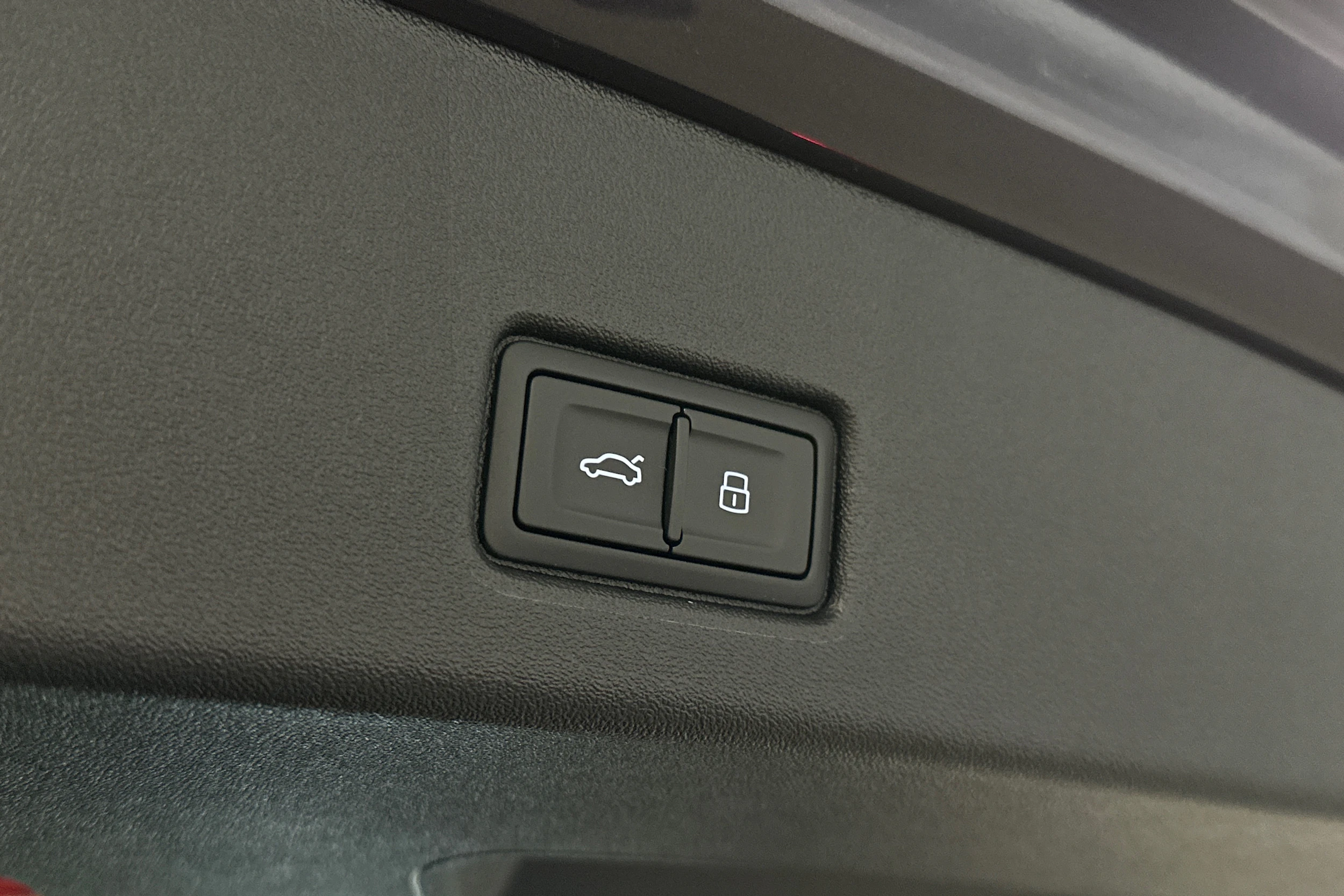 violetti Audi Q4 e-tron 2026 kuva 12.