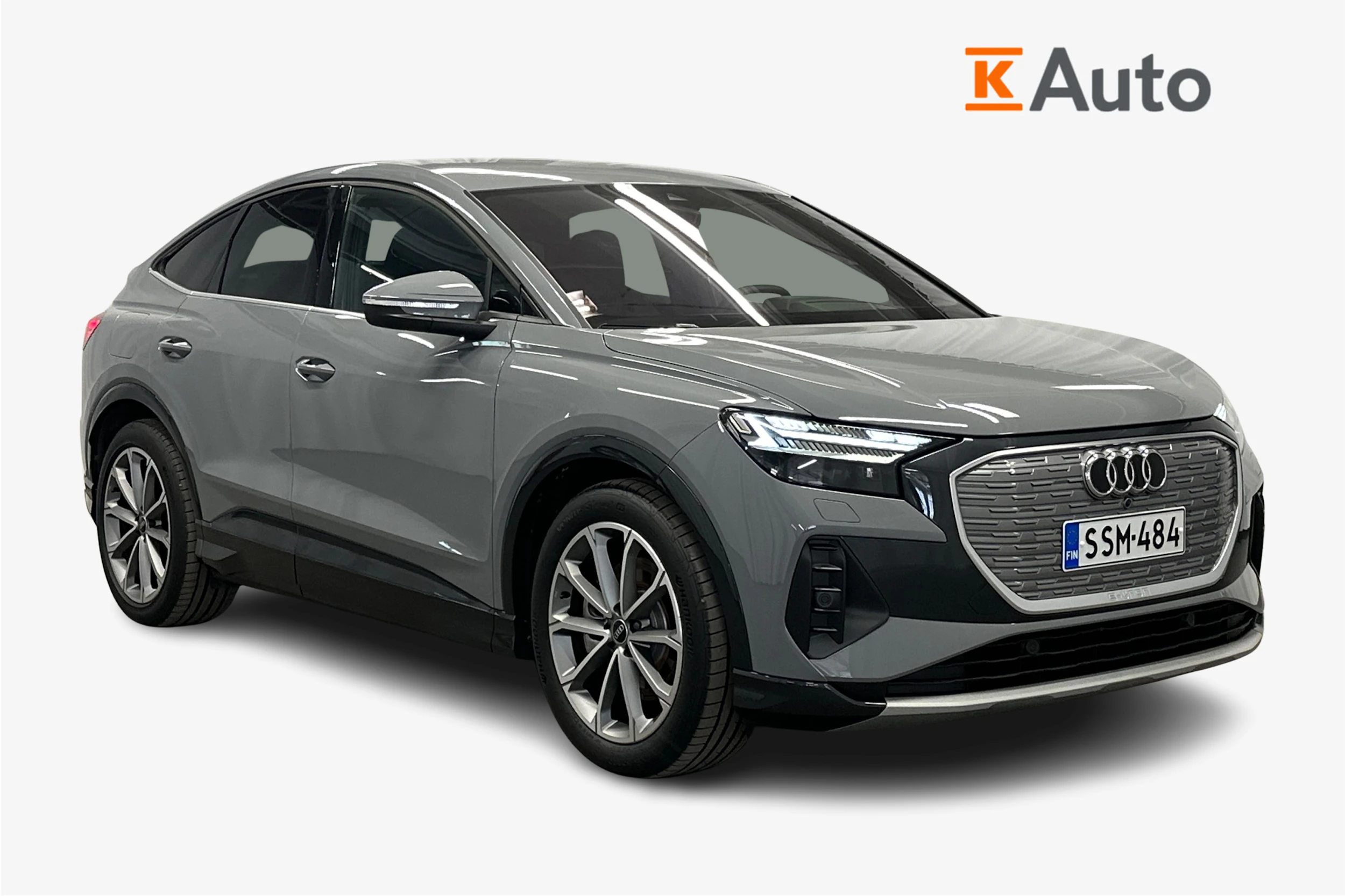 harmaa Audi Q4 e-tron 2026 kuva 1.