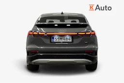 harmaa Audi Q4 e-tron 2026 kuva 4.