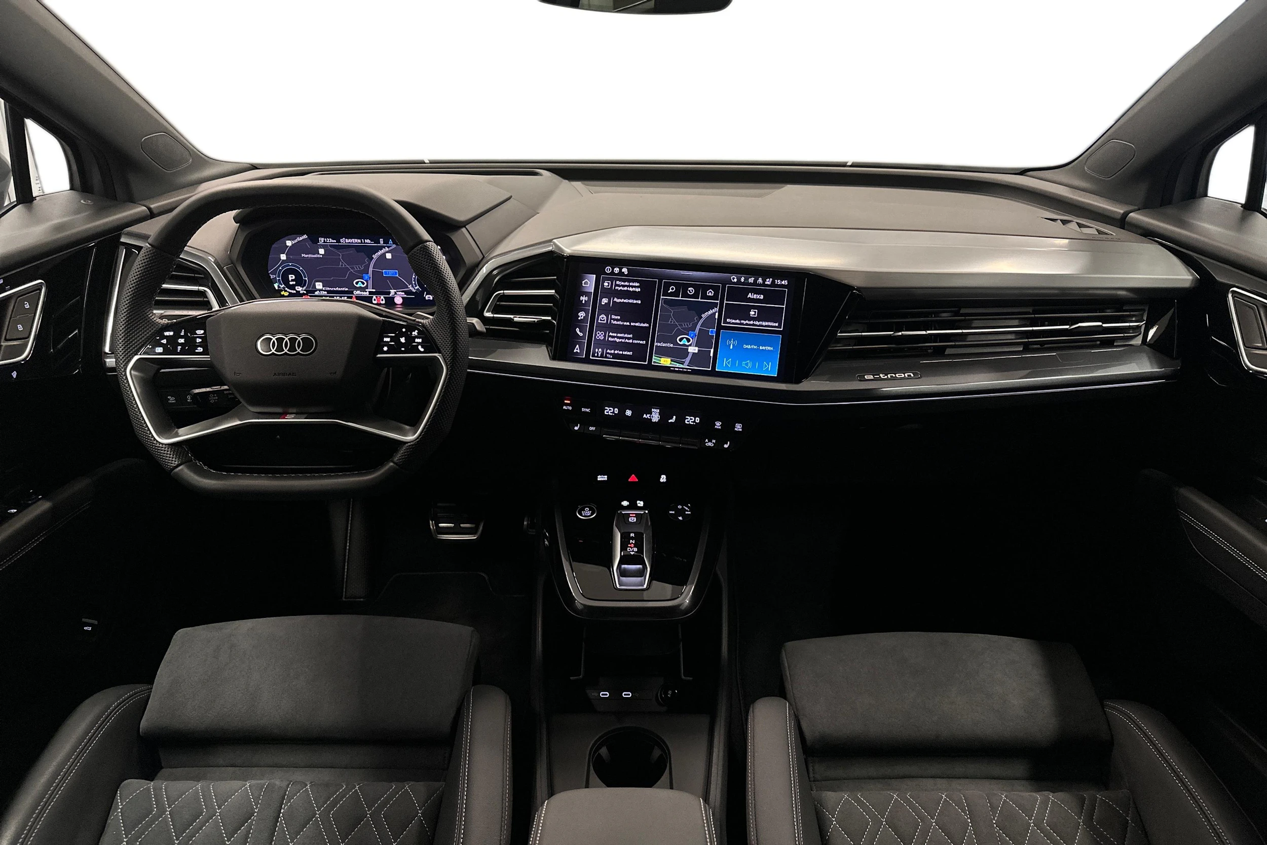 harmaa Audi Q4 e-tron 2026 kuva 9.