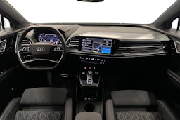 harmaa Audi Q4 e-tron 2026 kuva 9.