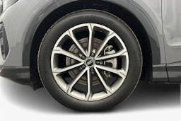 harmaa Audi Q4 e-tron 2026 kuva 12.