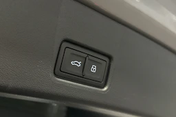 harmaa Audi Q4 e-tron 2026 kuva 16.