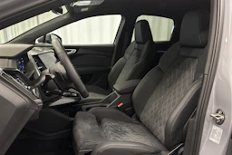 harmaa Audi Q4 e-tron 2026 kuva 18.