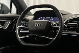 harmaa Audi Q4 e-tron 2026 kuva 19.