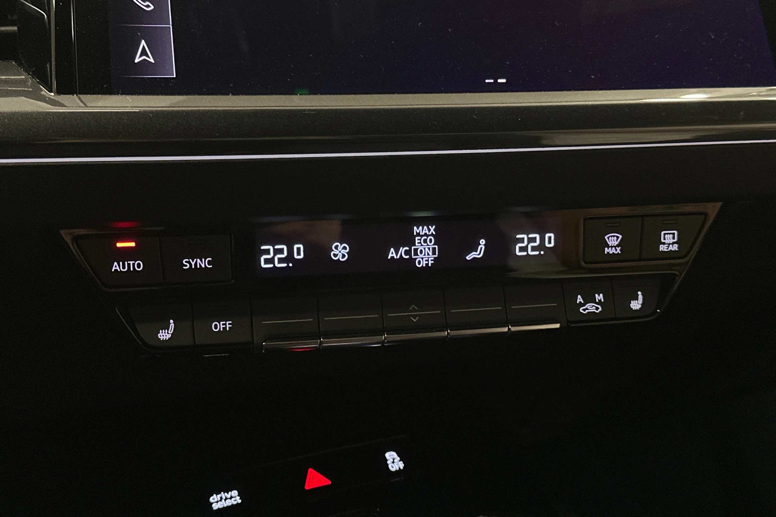 harmaa Audi Q4 e-tron 2026 kuva 32.