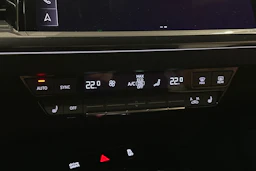 harmaa Audi Q4 e-tron 2026 kuva 32.