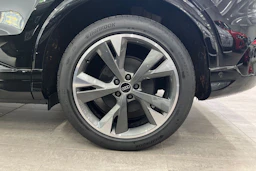 met. musta Audi Q4 e-tron 2026 kuva 10.