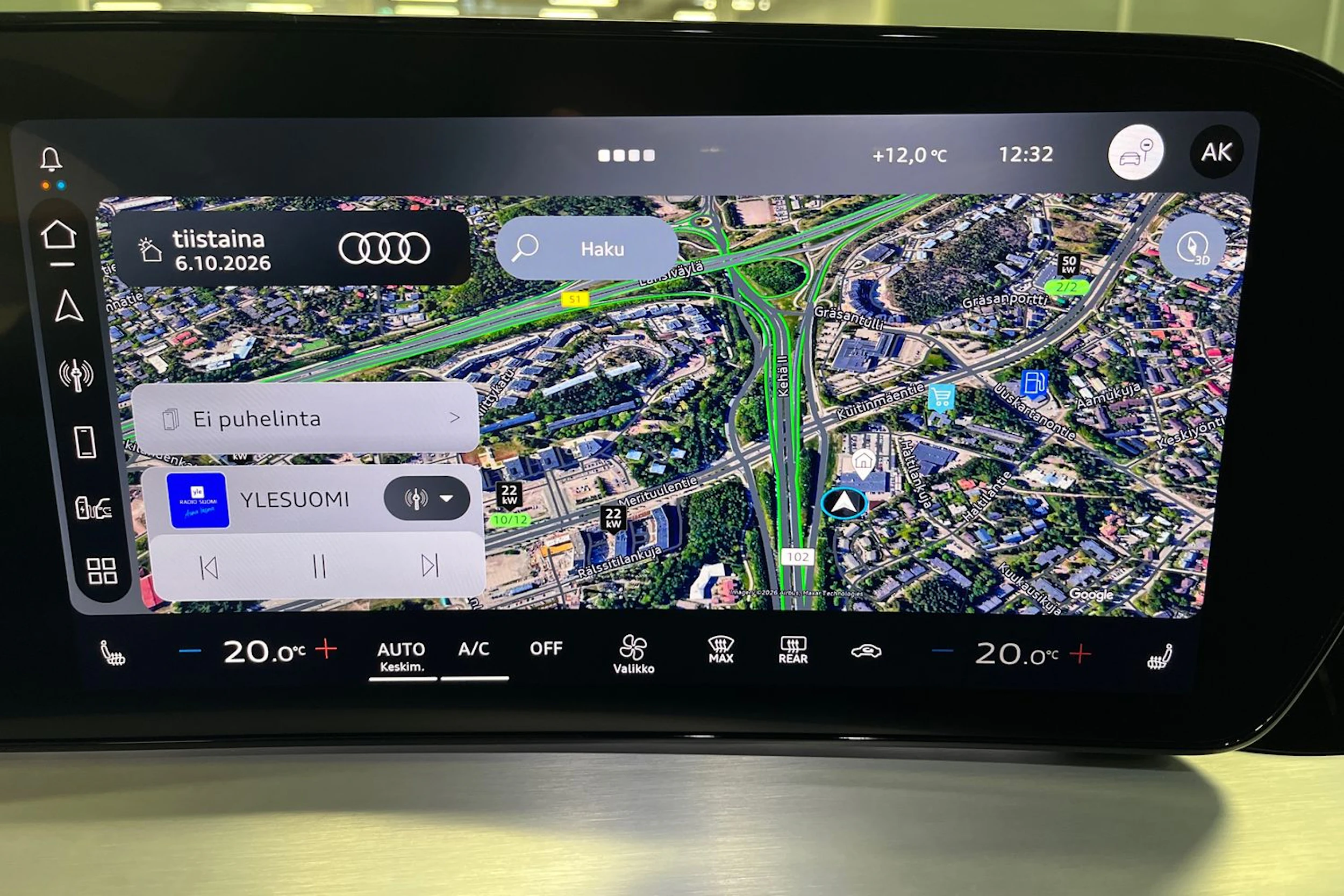 met. musta Audi Q4 e-tron 2026 kuva 15.