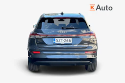 harmaa Audi Q4 e-tron 2026 kuva 3.
