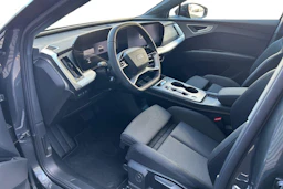 harmaa Audi Q4 e-tron 2026 kuva 6.