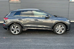 harmaa Audi Q4 e-tron 2026 kuva 20.