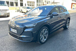 harmaa Audi Q4 e-tron 2026 kuva 21.
