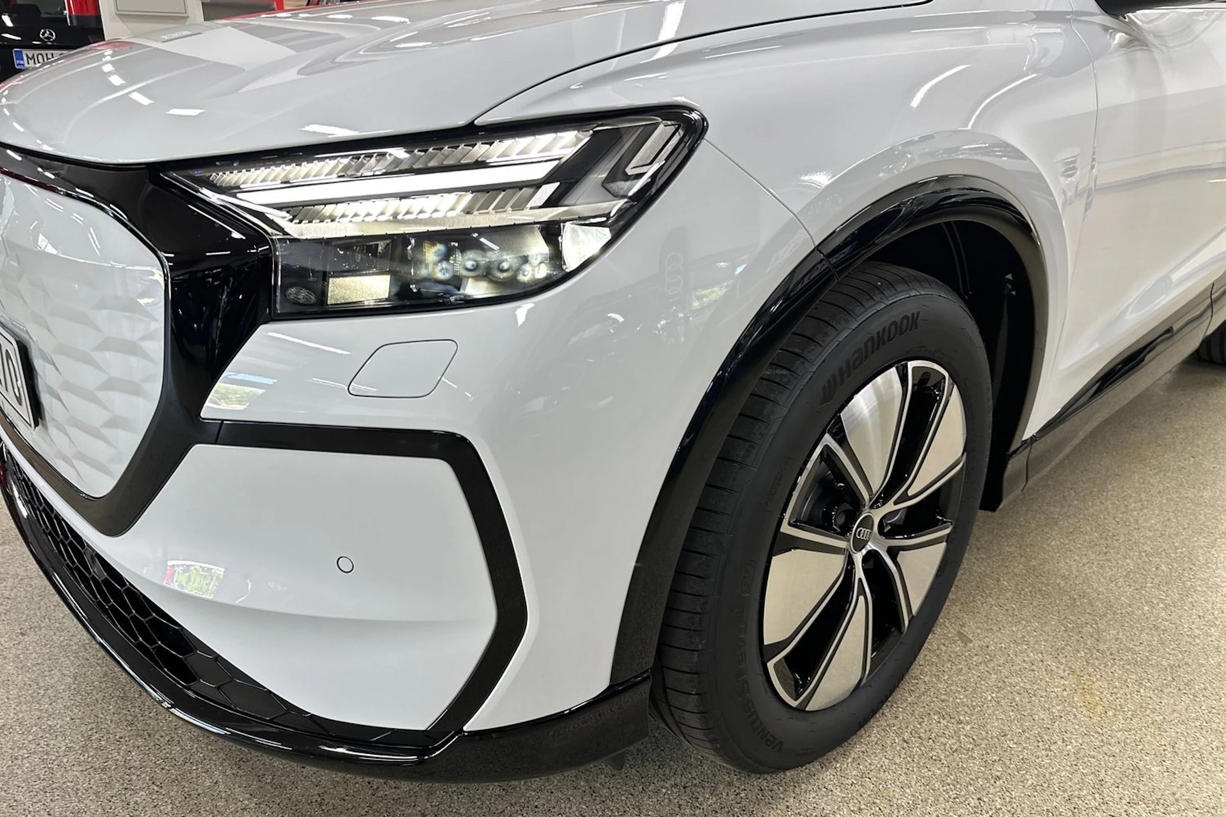 met. valkoinen Audi Q4 e-tron 2026 kuva 10.