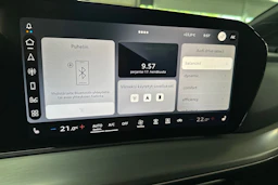 met. valkoinen Audi Q4 e-tron 2026 kuva 22.