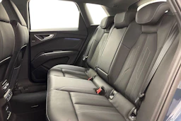 met. sininen Audi Q4 e-tron 2026 kuva 8.