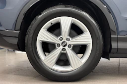 met. sininen Audi Q4 e-tron 2026 kuva 10.