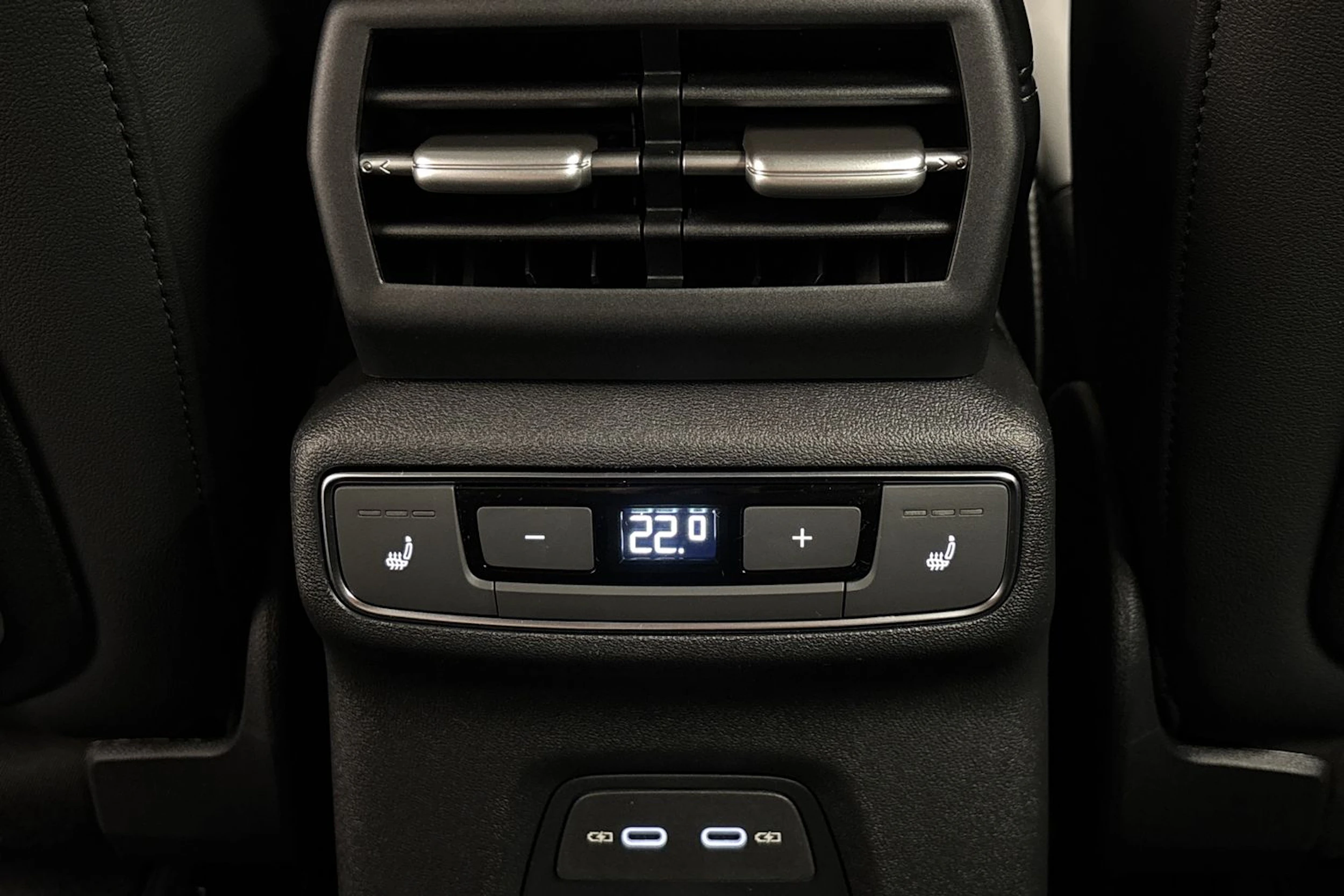 met. sininen Audi Q4 e-tron 2026 kuva 11.