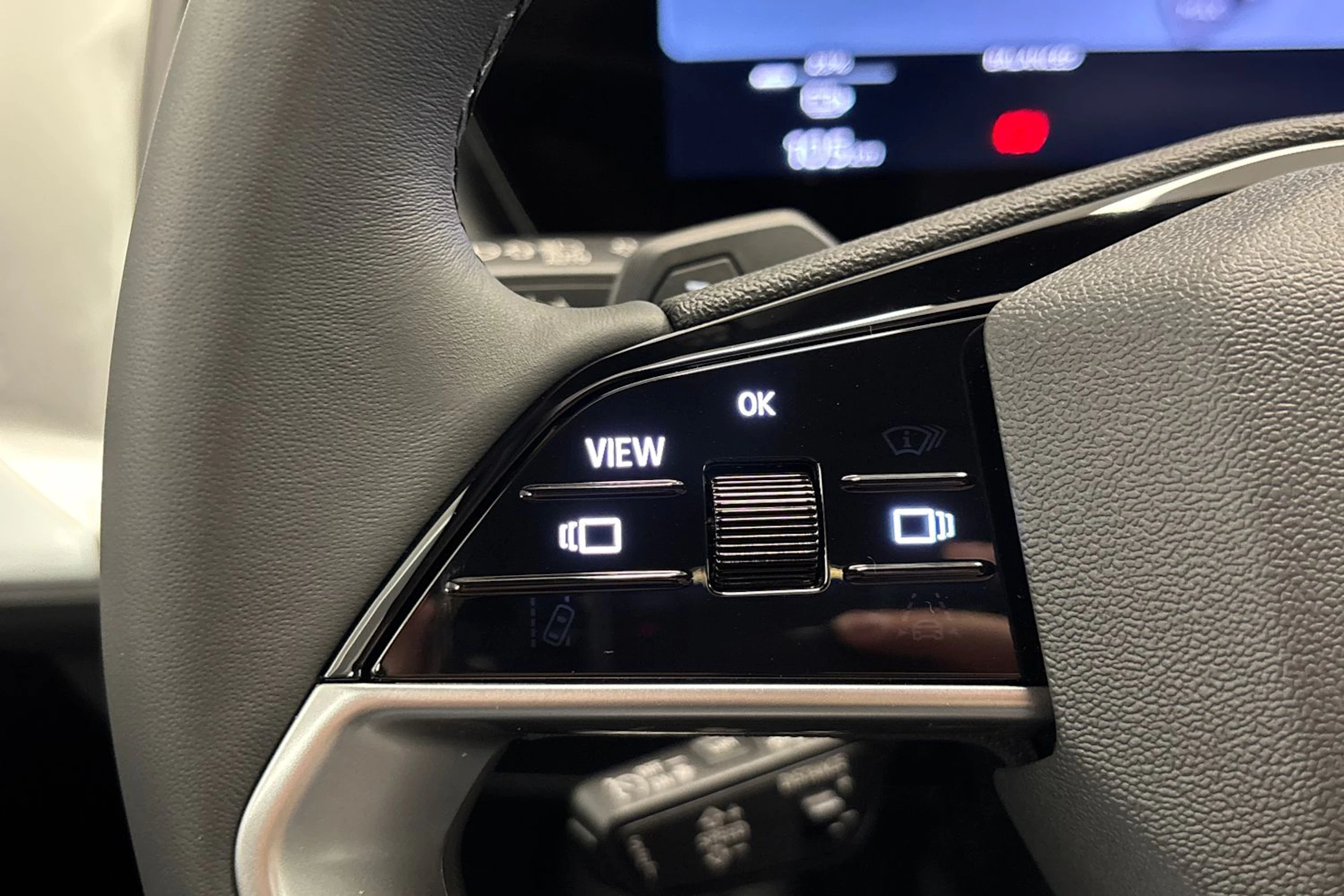 met. sininen Audi Q4 e-tron 2026 kuva 17.