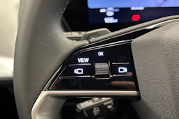 met. sininen Audi Q4 e-tron 2026 kuva 17.