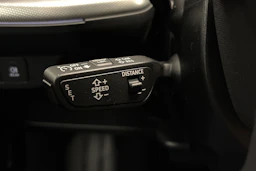 met. sininen Audi Q4 e-tron 2026 kuva 19.