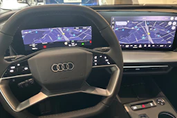 sininen Audi Q4 e-tron 2026 kuva 12.