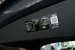 sininen Audi Q4 e-tron 2026 kuva 14.