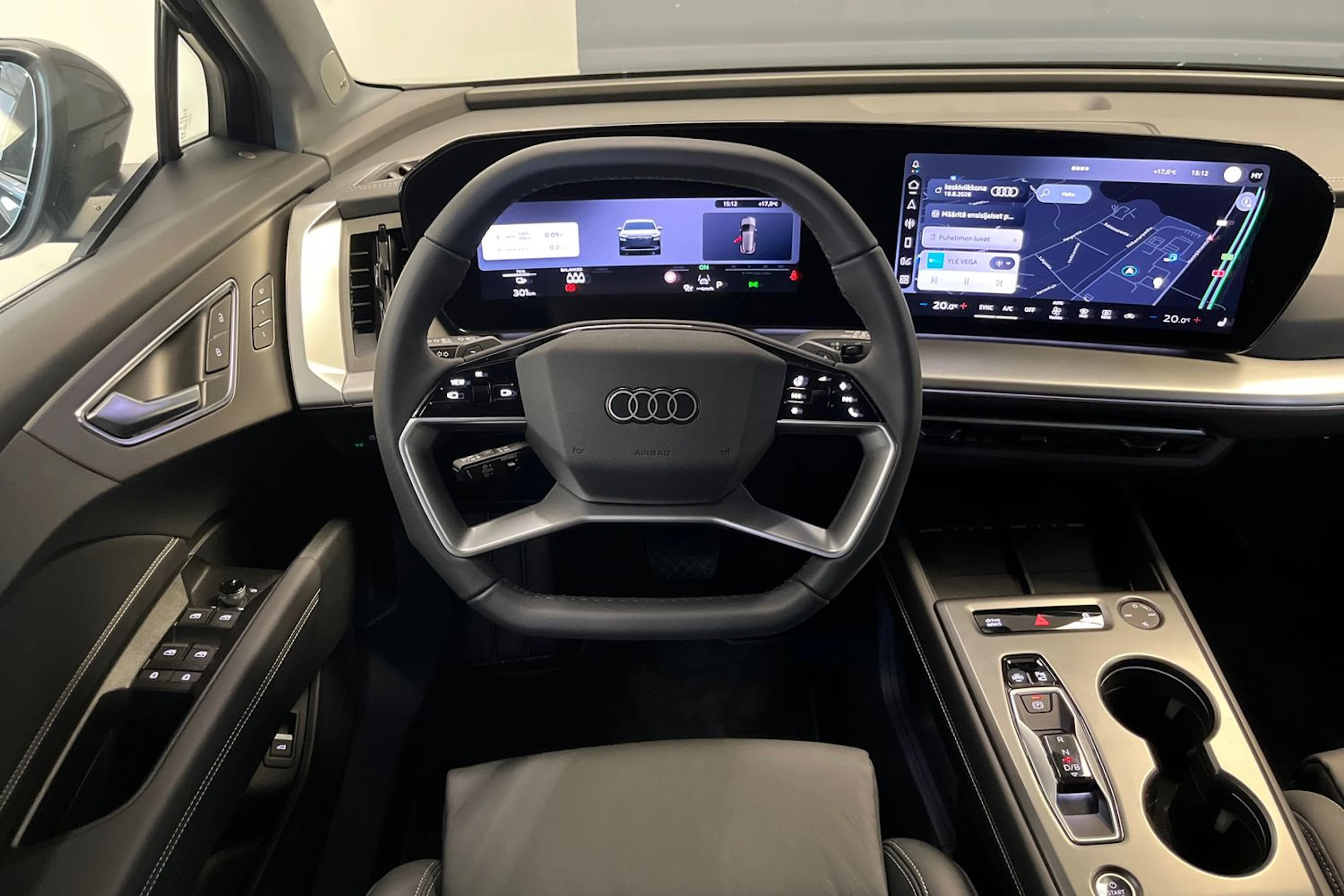 tambora harmaa Audi Q4 e-tron 2026 kuva 13.