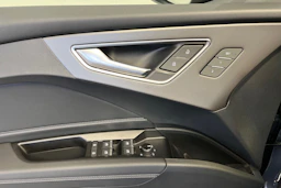 tambora harmaa Audi Q4 e-tron 2026 kuva 17.