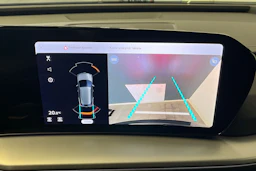 tambora harmaa Audi Q4 e-tron 2026 kuva 18.