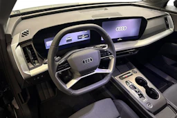 met. harmaa Audi Q4 e-tron 2026 kuva 6.