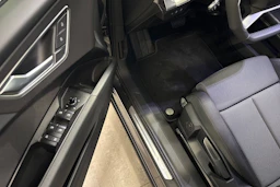 met. harmaa Audi Q4 e-tron 2026 kuva 15.