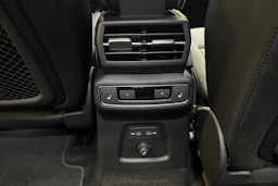 met. harmaa Audi Q4 e-tron 2026 kuva 16.