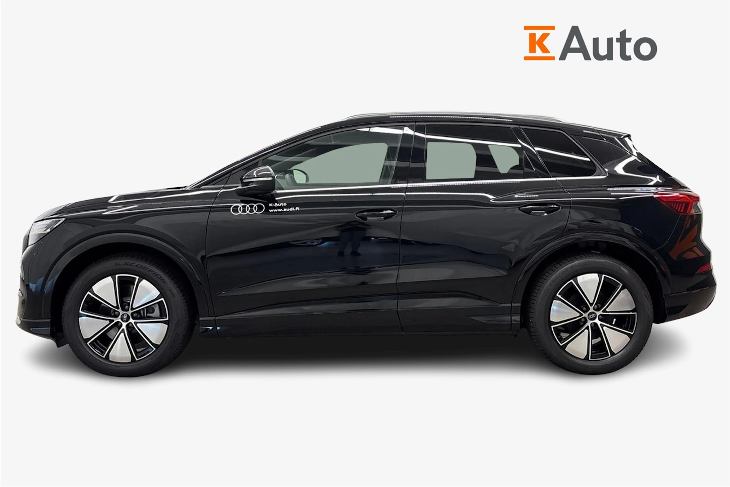 met. musta Audi Q4 e-tron 2026 kuva 5.