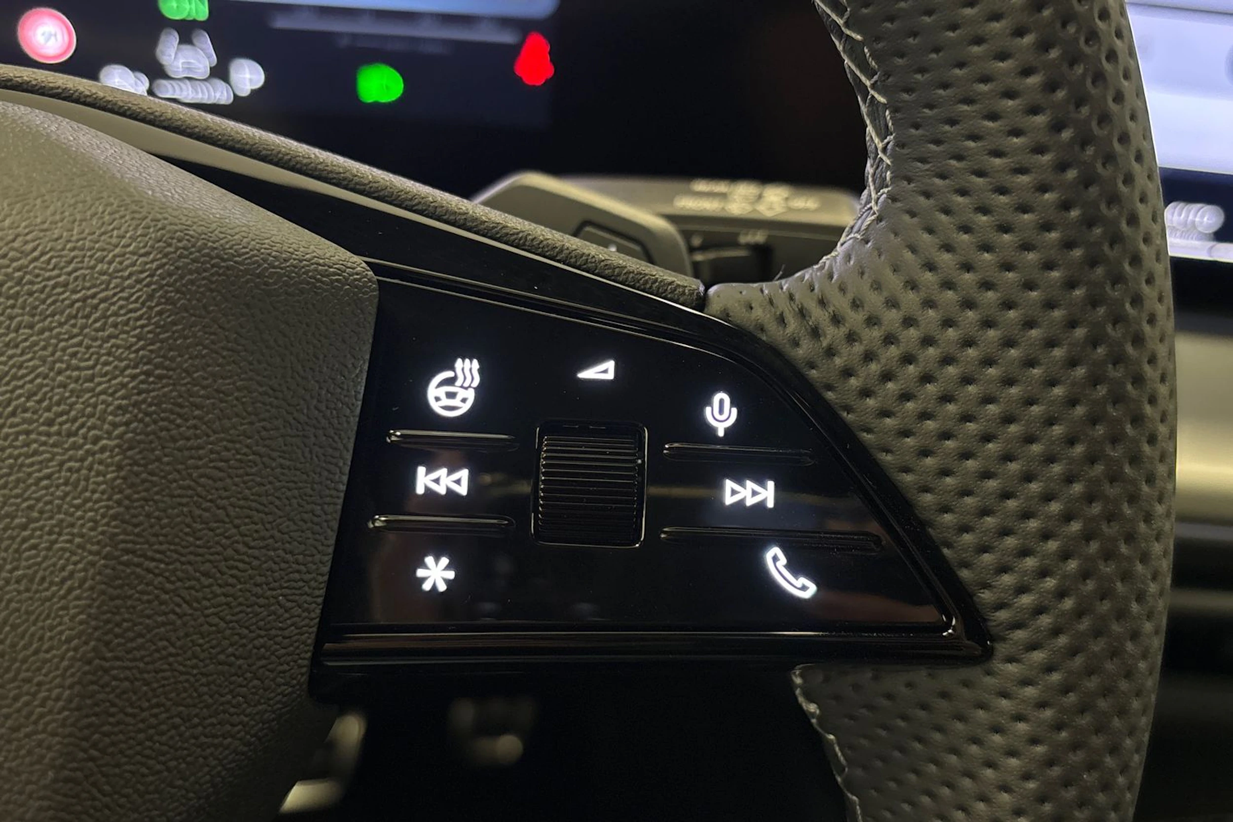 met. musta Audi Q4 e-tron 2026 kuva 16.