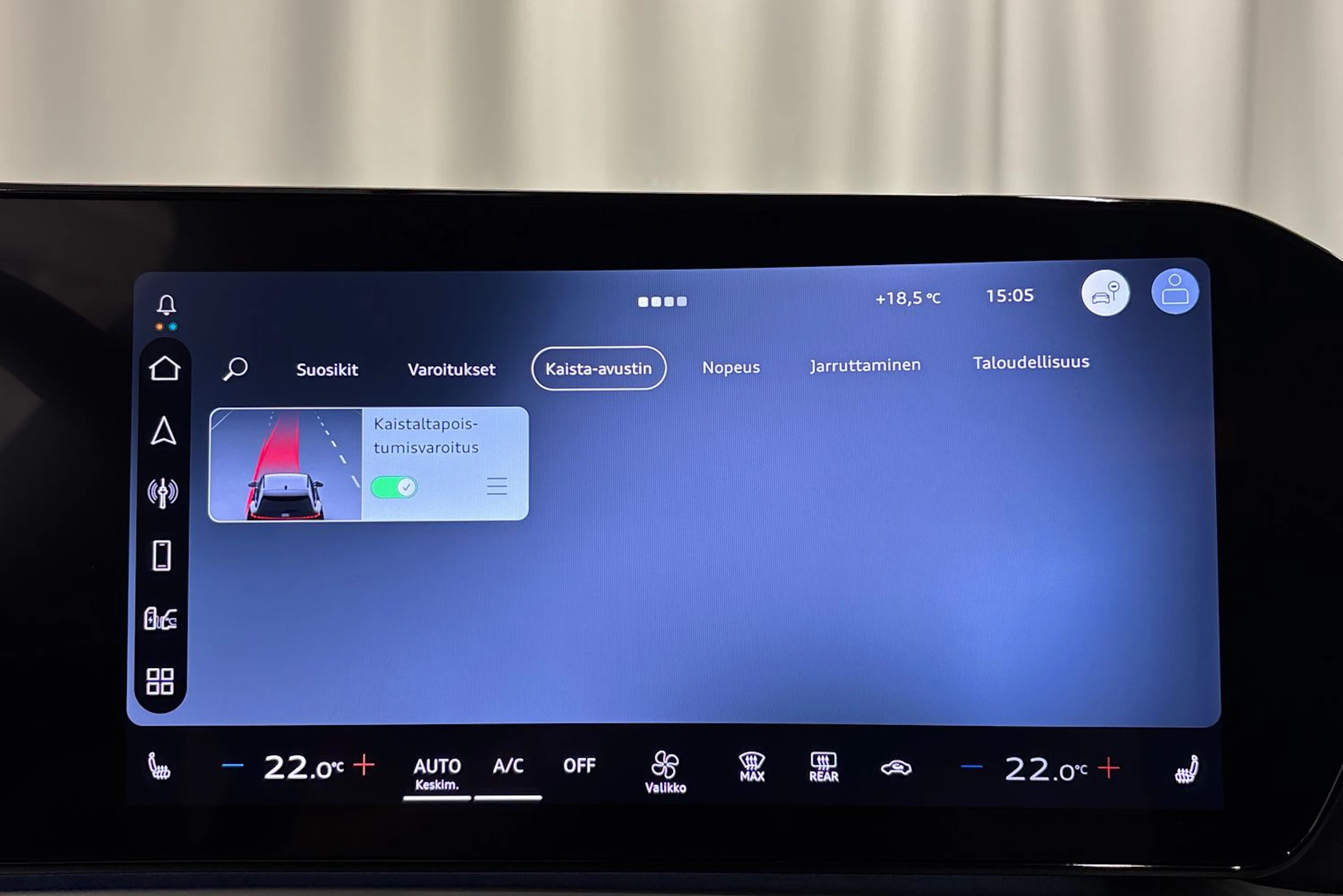 met. musta Audi Q4 e-tron 2026 kuva 23.