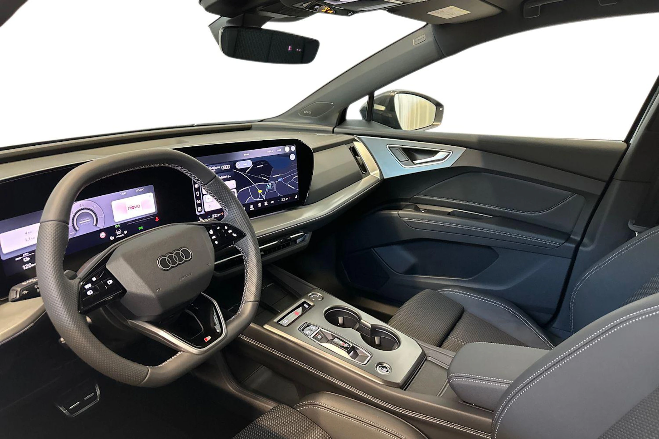 tambura harmaa Audi Q4 e-tron 2026 kuva 6.