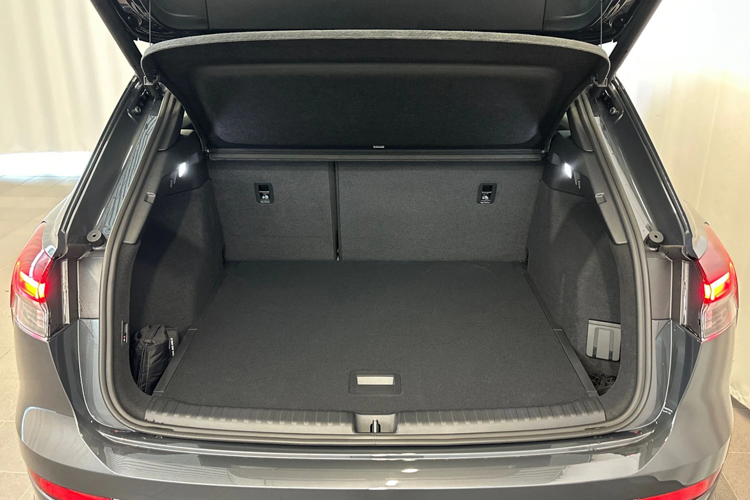 tambura harmaa Audi Q4 e-tron 2026 kuva 11.