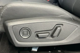 tambura harmaa Audi Q4 e-tron 2026 kuva 15.