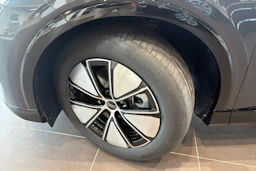 harmaa Audi Q4 e-tron 2026 kuva 10.