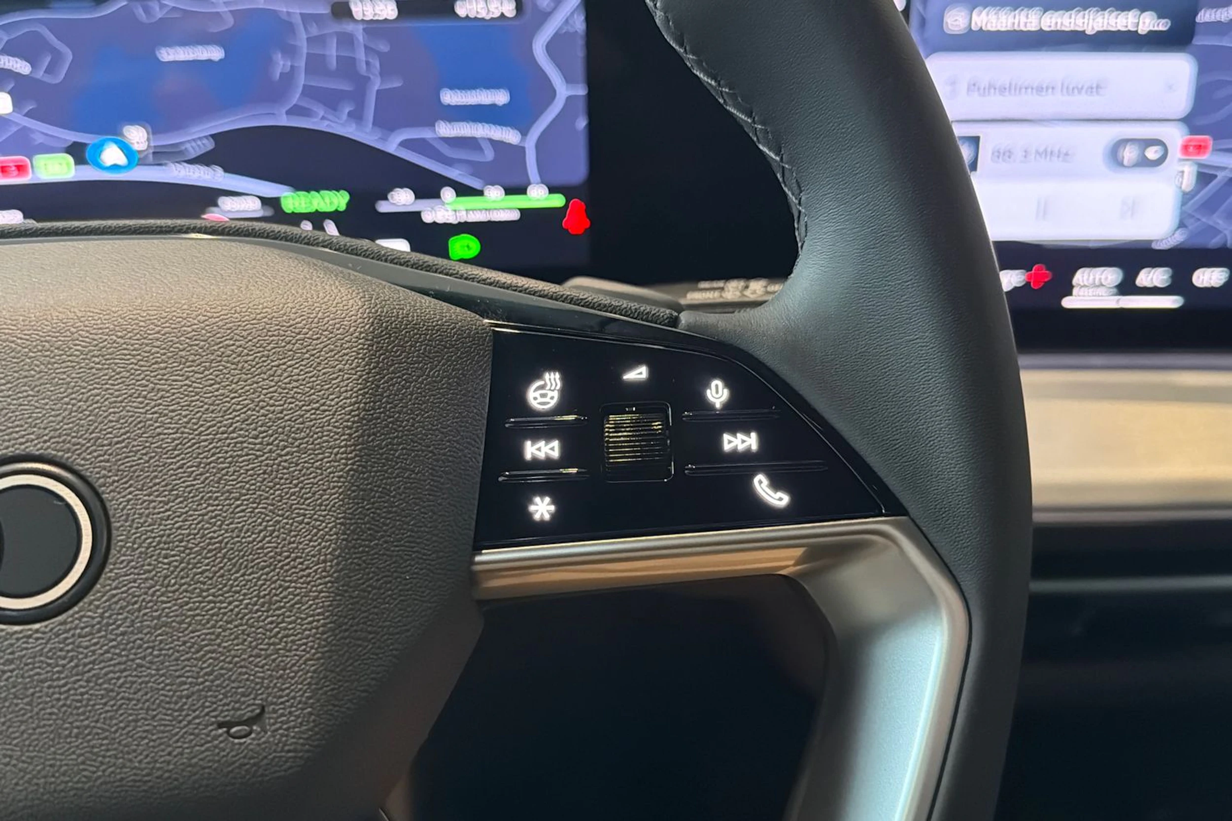 harmaa Audi Q4 e-tron 2026 kuva 13.