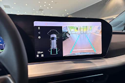 harmaa Audi Q4 e-tron 2026 kuva 15.