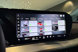 harmaa Audi Q4 e-tron 2026 kuva 17.