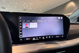 harmaa Audi Q4 e-tron 2026 kuva 18.
