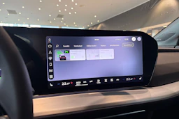 harmaa Audi Q4 e-tron 2026 kuva 21.