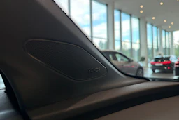 harmaa Audi Q4 e-tron 2026 kuva 22.