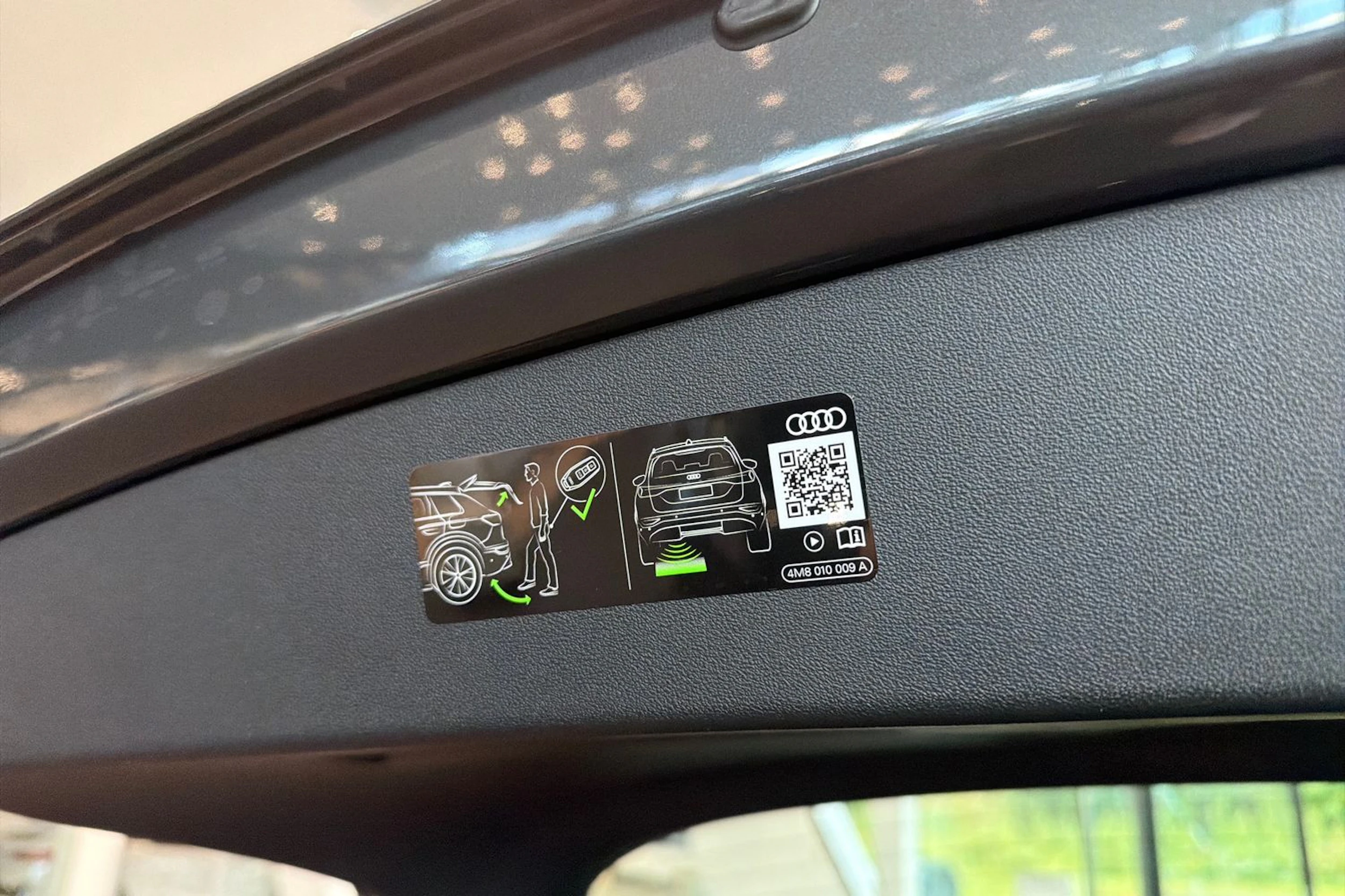 harmaa Audi Q4 e-tron 2026 kuva 29.